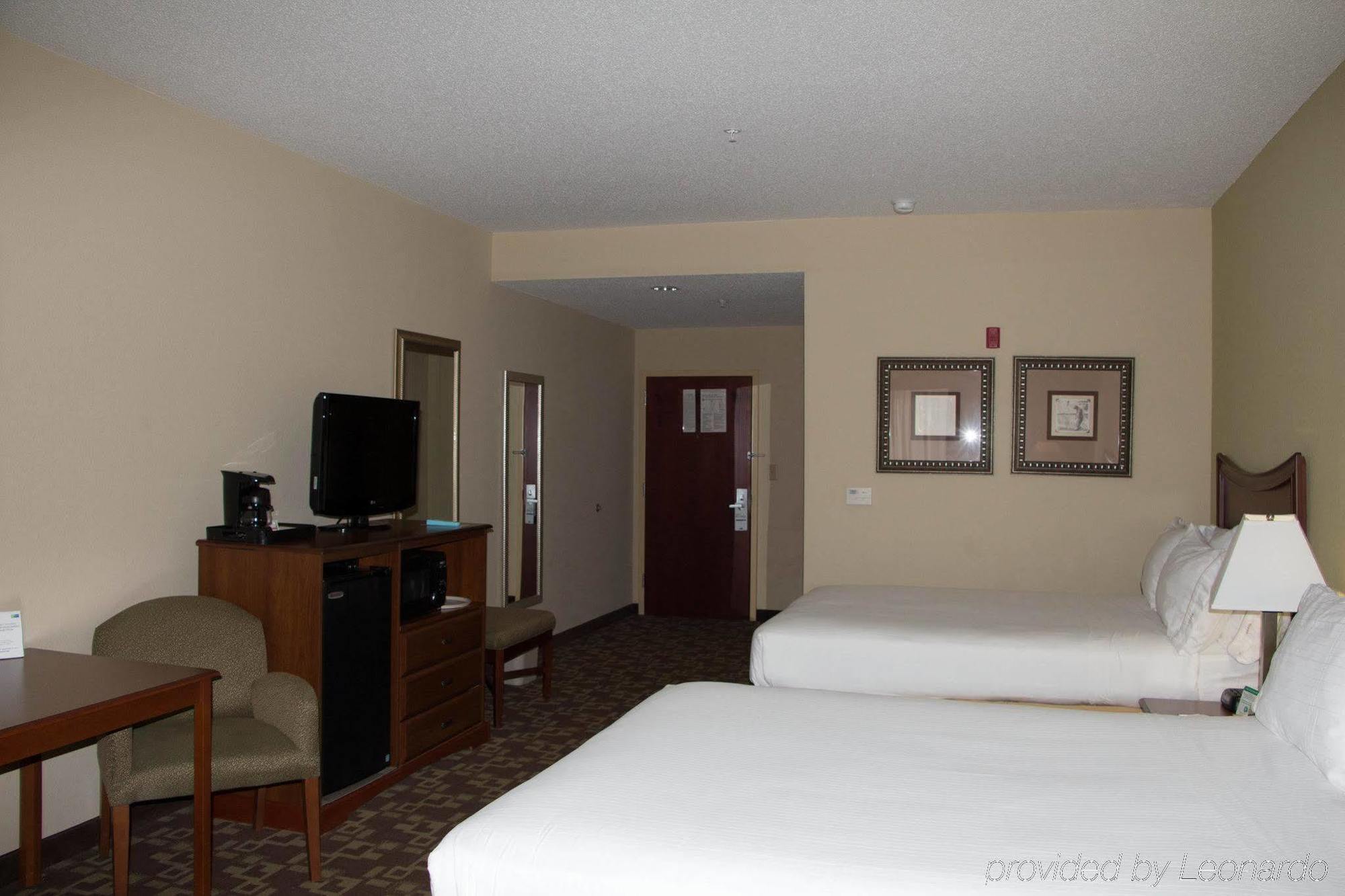 Holiday Inn Express & Suites Southern Pines-Pinehurst Area By Ihg Экстерьер фото