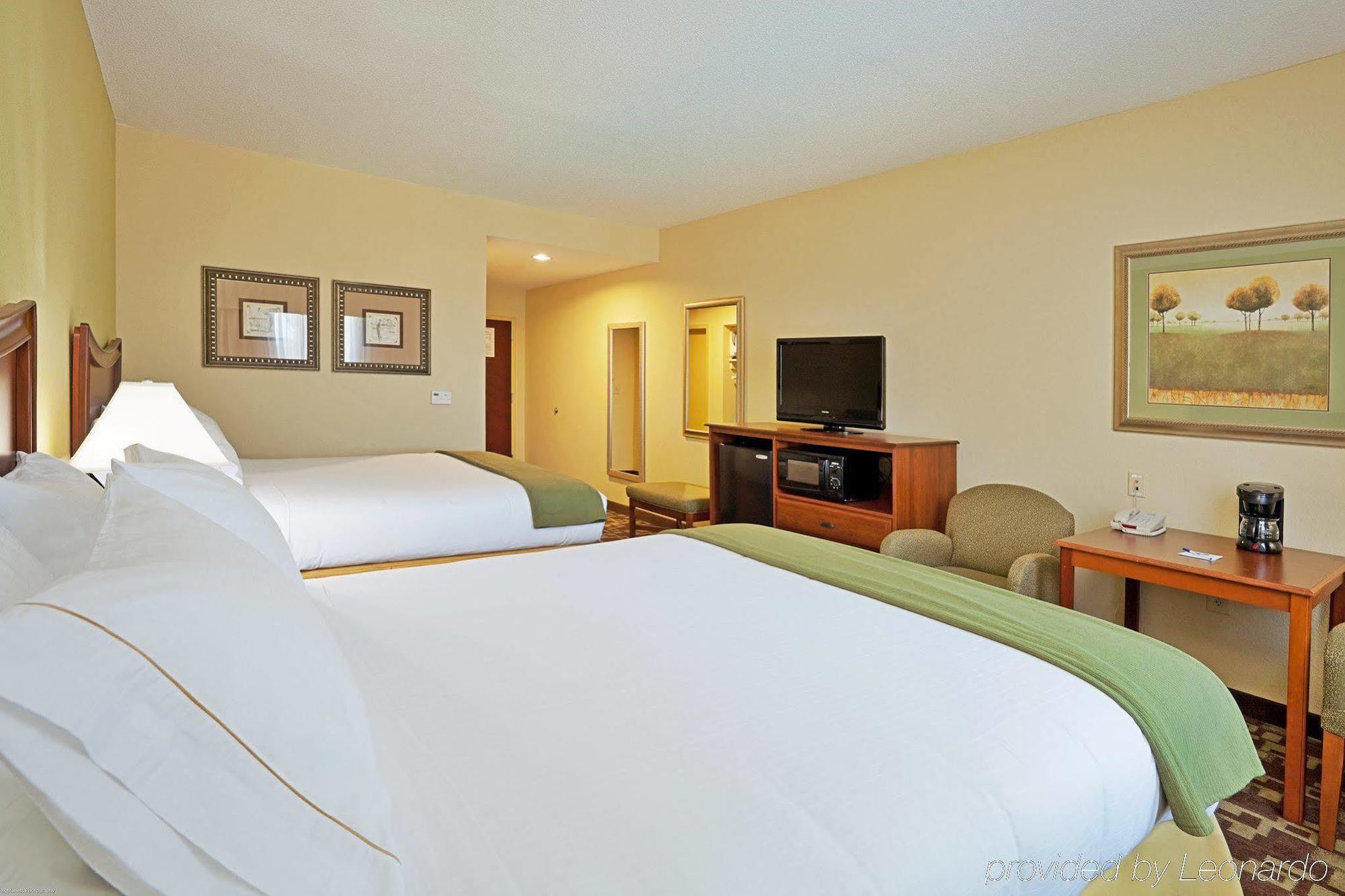 Holiday Inn Express & Suites Southern Pines-Pinehurst Area By Ihg Экстерьер фото